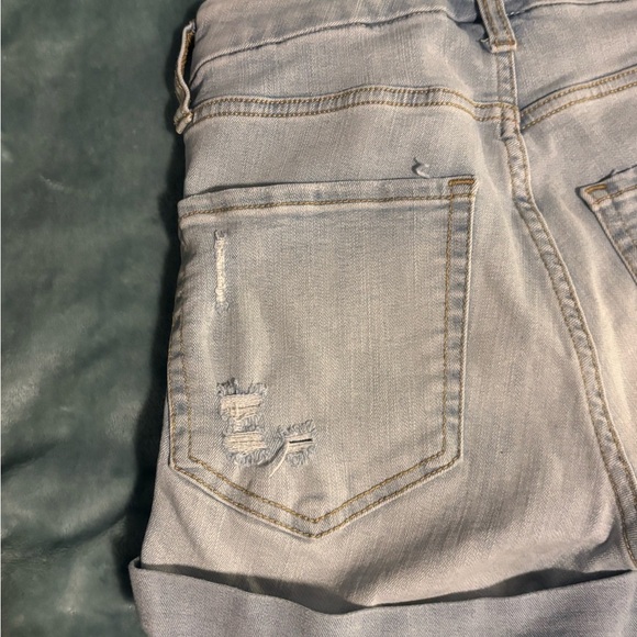 Aero High Rise Curvy Midi 3” Light Wash Size 0. - Picture 3 of 7